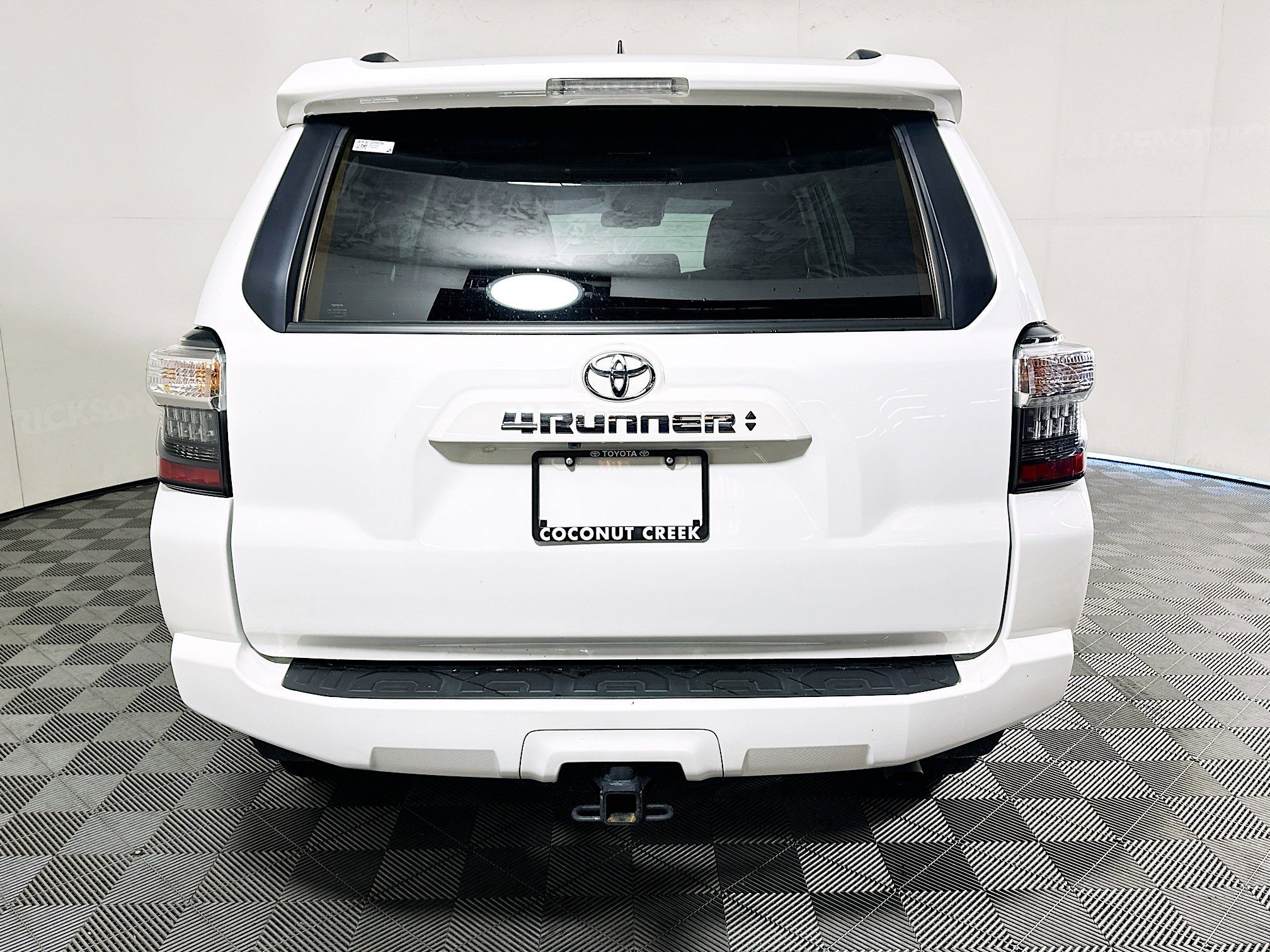 2023 Toyota 4Runner thumbnail 6