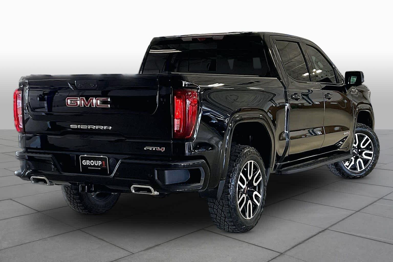 Used 2025 Onyx Black GMC AT4 image 12