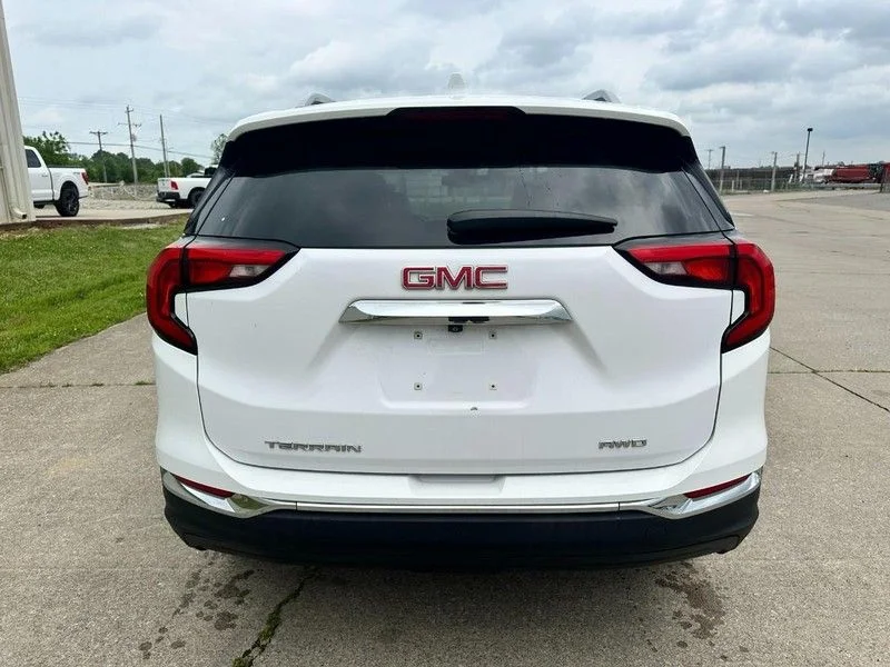 Used 2021 White GMC SLT image 4