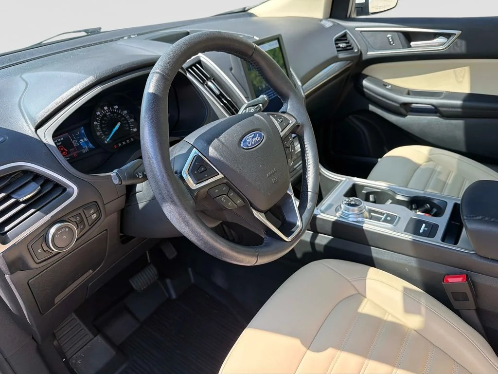 Used 2024 White Metallic Ford SEL image 22