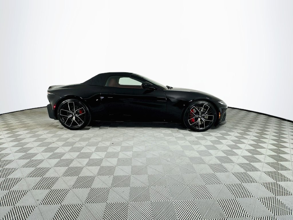 Used 2022 Black Aston Martin Base image 35