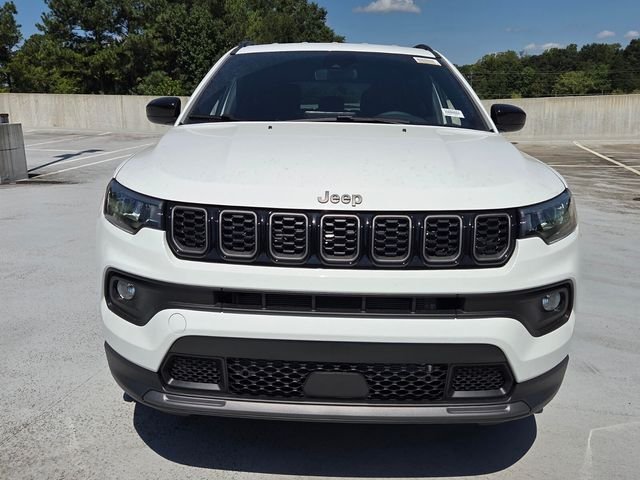 New 2026 Bright White Clear-Coat Exterior Paint Jeep Latitude image 2