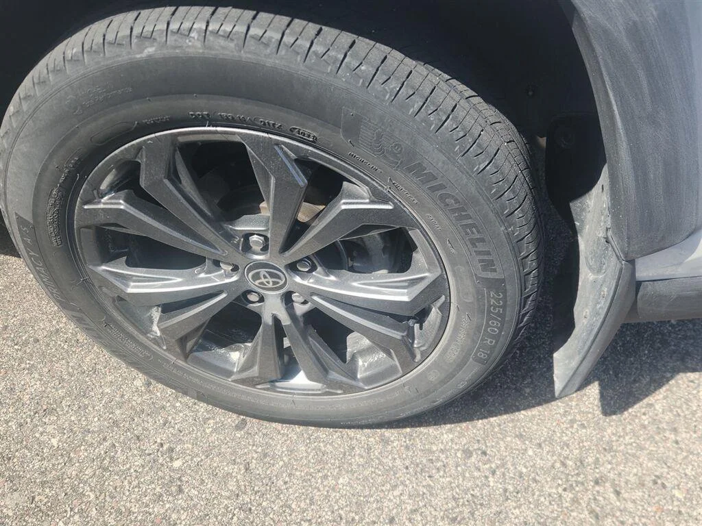 Used 2024  Toyota Hybrid Limited image 7