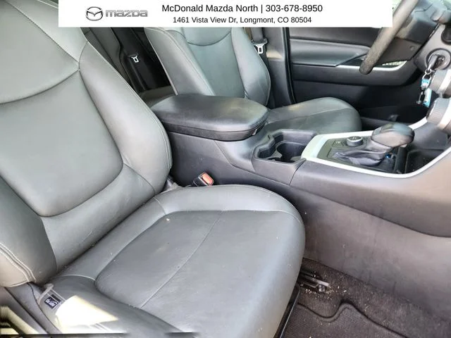Used 2019 White Toyota LE image 14