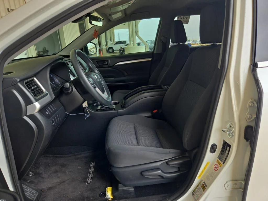 Certified Used 2018 White Toyota LE image 6