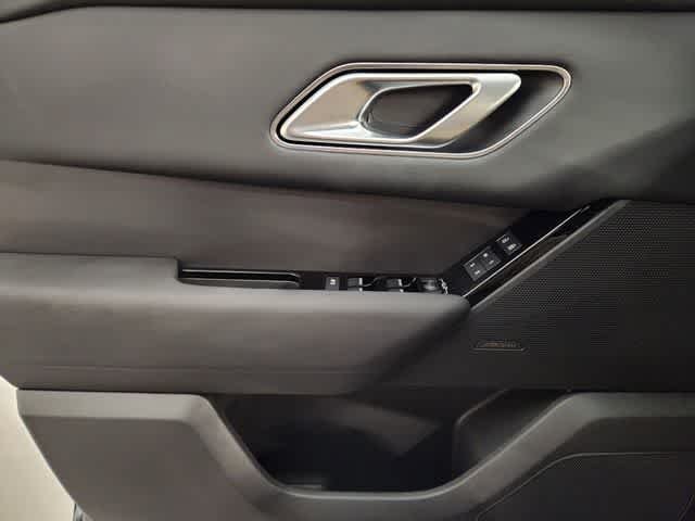 Used 2026 Zadar Grey Premium Metallic Land Rover S image 24