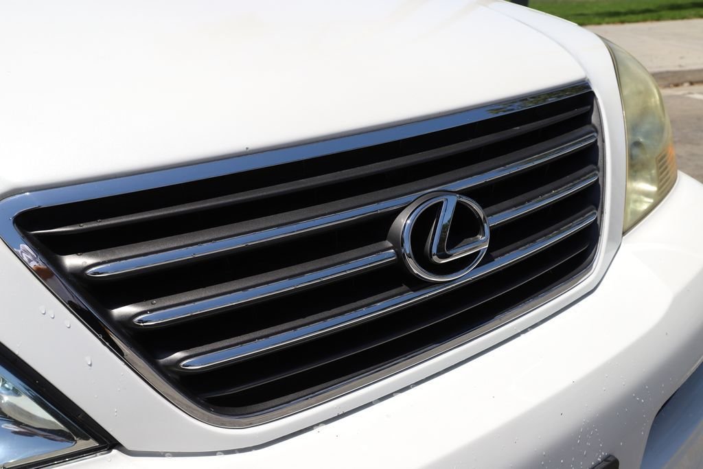 Used 2004 Blizzard Pearl Lexus 470 image 5