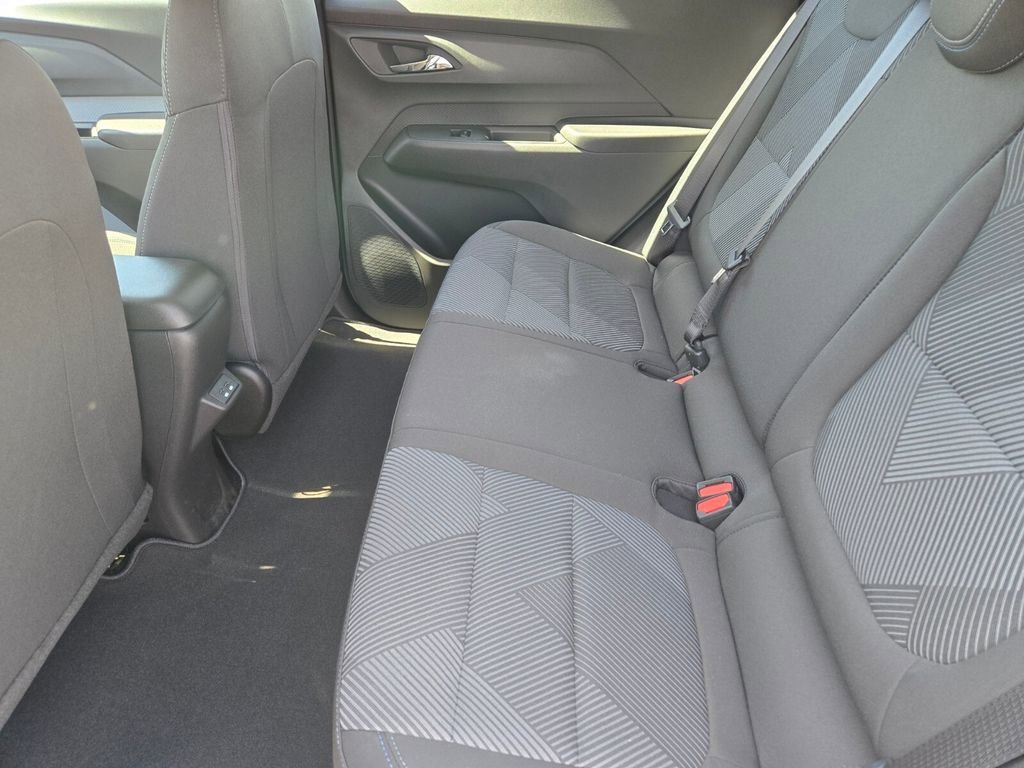 2027 Chevrolet Bolt LT - Photo 7