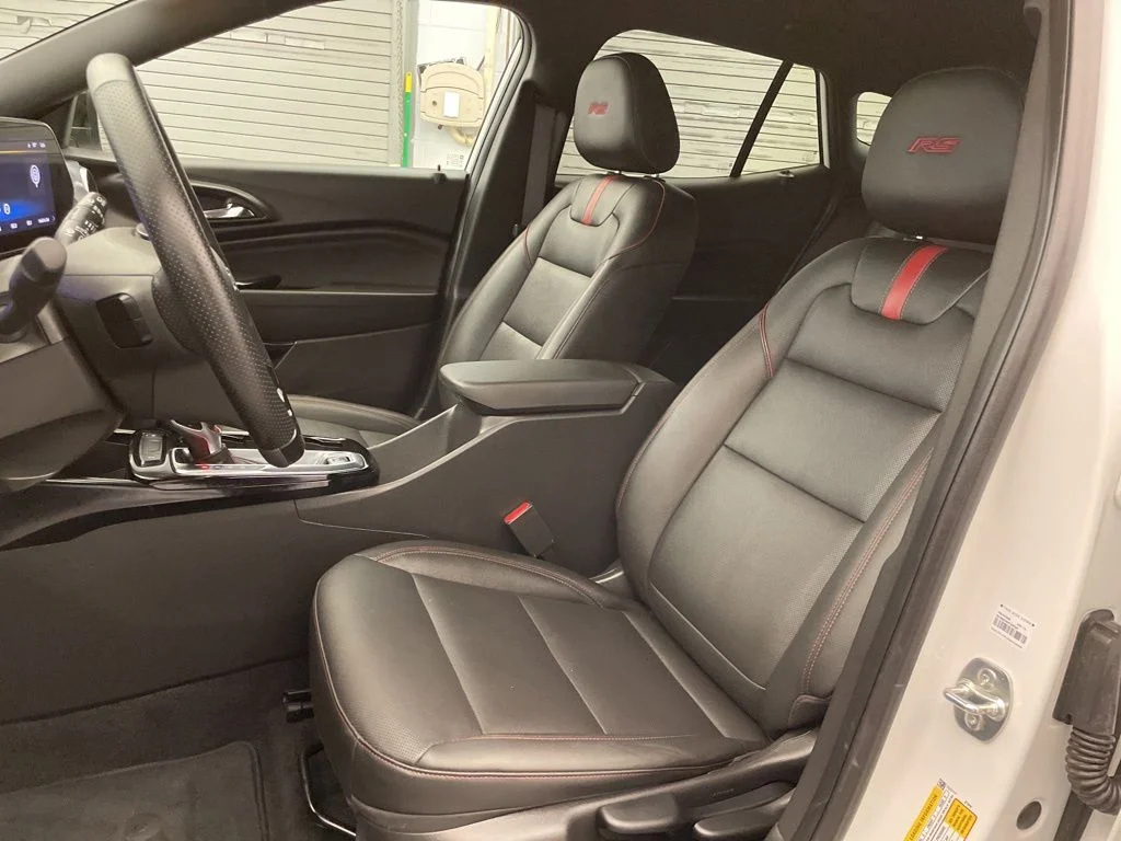 Used 2024 White Chevrolet 2RS image 20