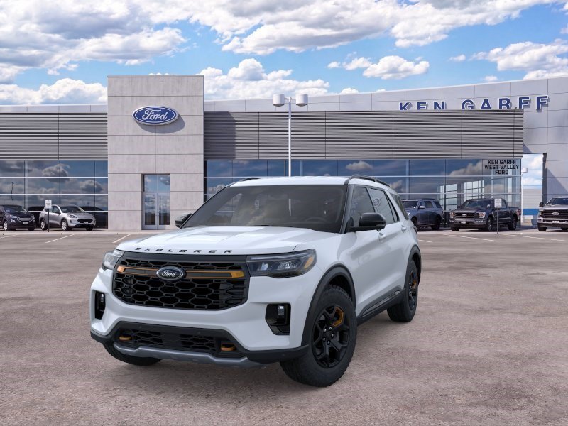 New 2026 Space White Metallic Ford Tremor image 2
