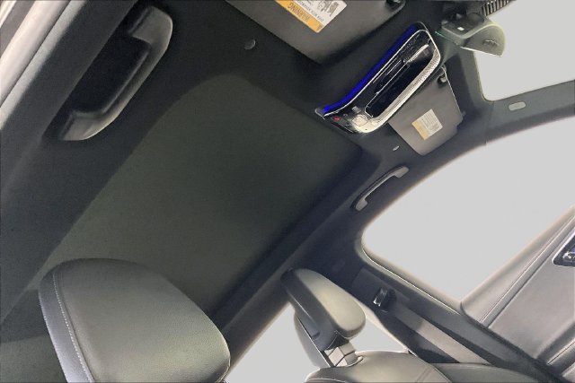 Used 2023  Mercedes-Benz GLC 300 image 15