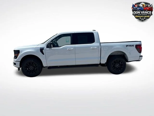 New 2026 Oxford White Ford XLT image 2