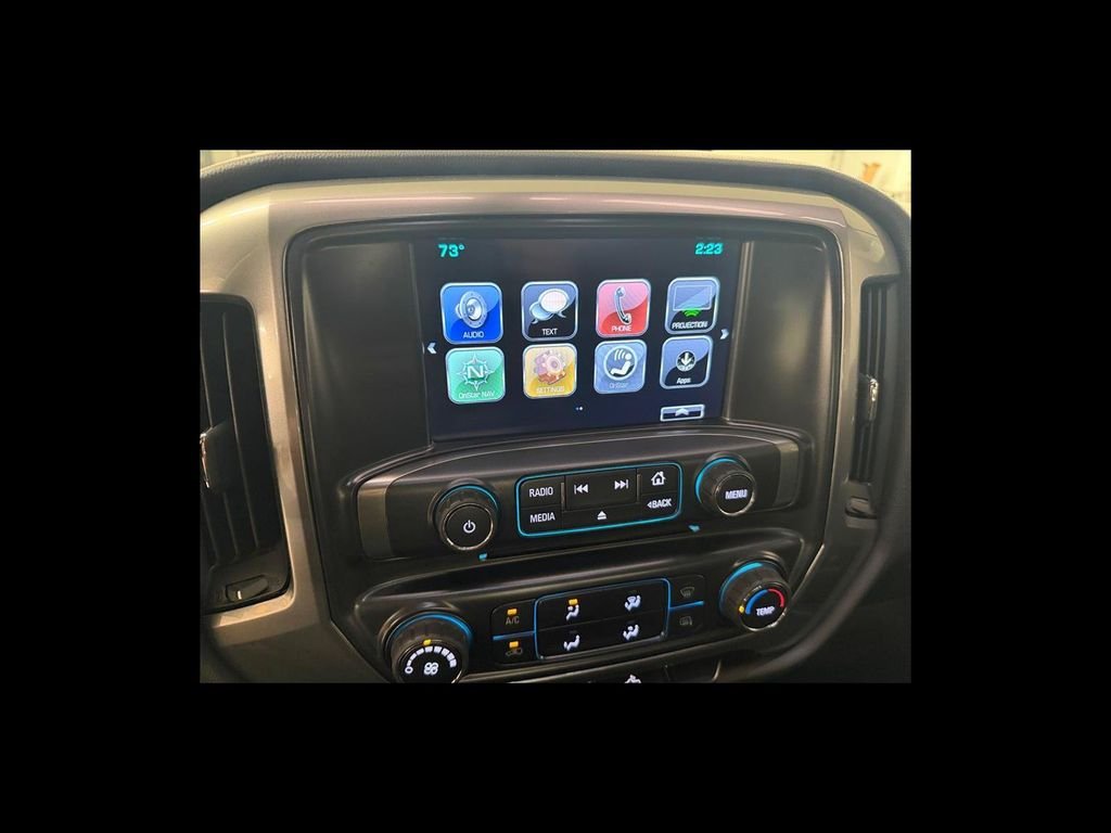 Used 2019 White Chevrolet LT image 22