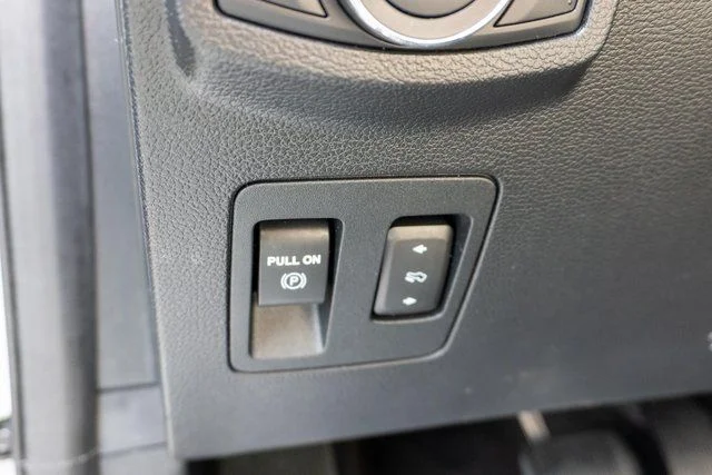 Used 2021 White Metallic Ford Platinum image 32
