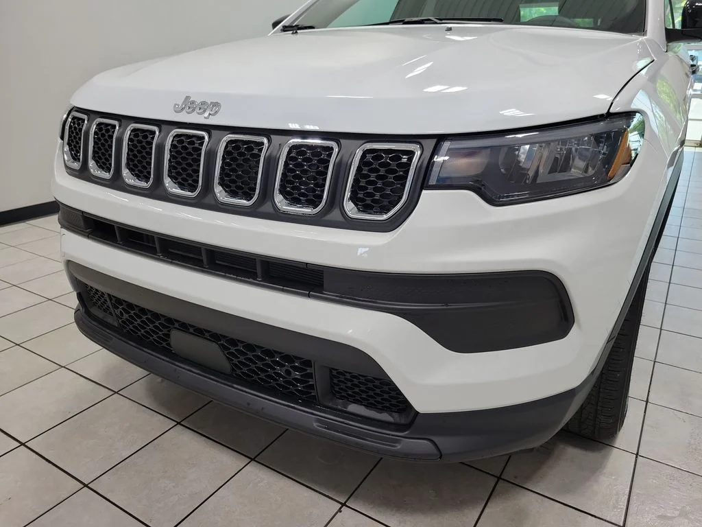 Used 2023 White Jeep Sport image 23