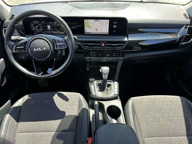 Used 2024 Clear White/Black Roof Kia S image 16