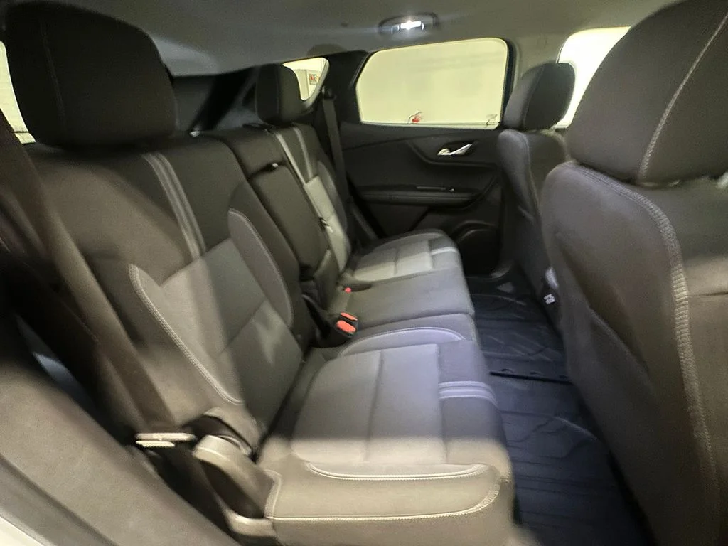 Used 2024 White Chevrolet LT image 25