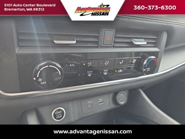 Used 2023 Glacier White Nissan S image 19