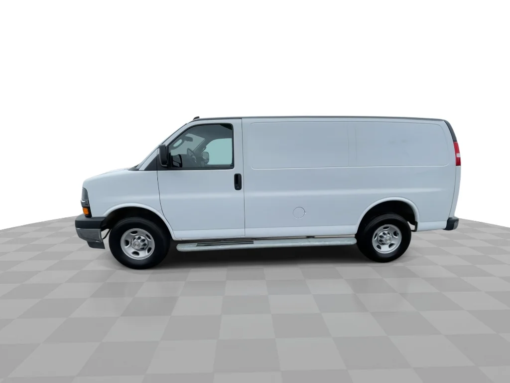 Used 2024 Summit White Chevrolet 2500 image 6