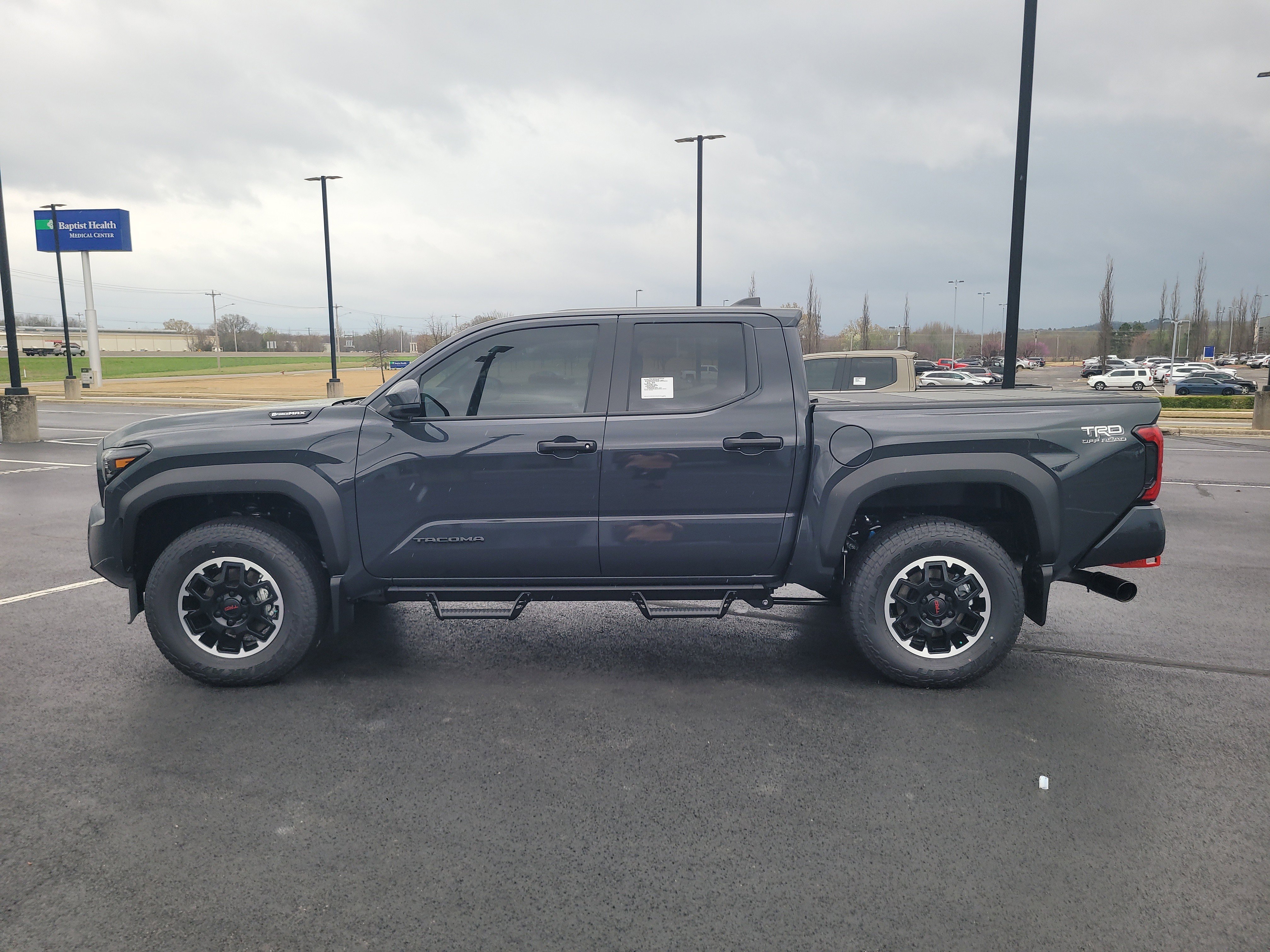 2026 Toyota Tacoma TRD Off Road - Photo 8