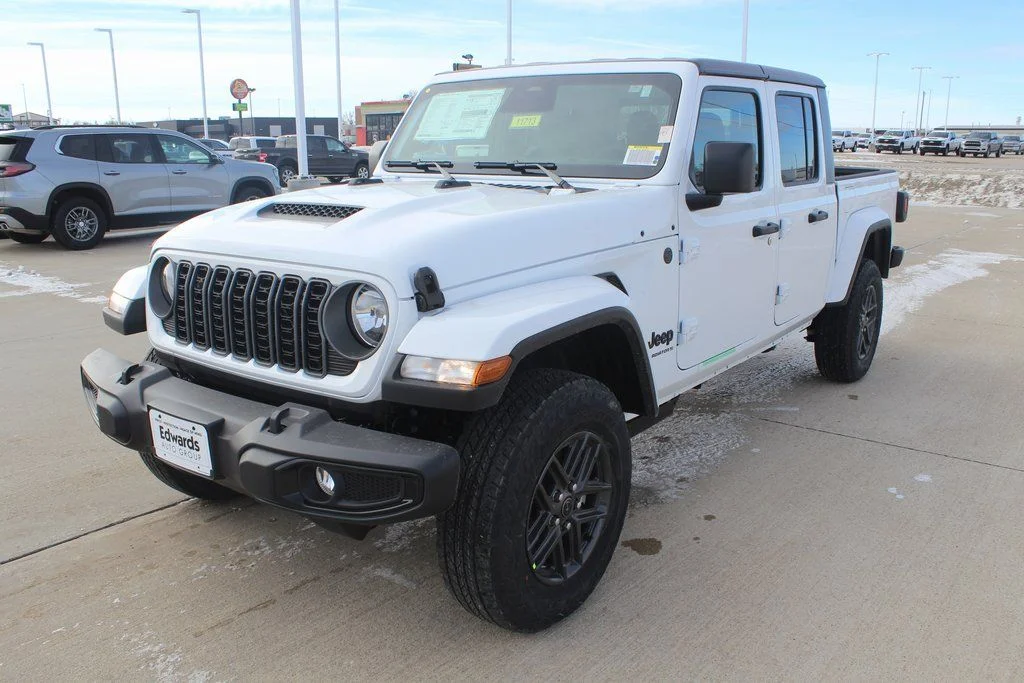 New 2026 Bright White Clear-Coat Exterior Paint Jeep Sport S image 7