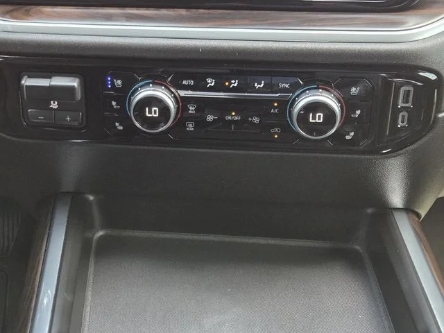 Used 2025 Silver GMC SLT image 16
