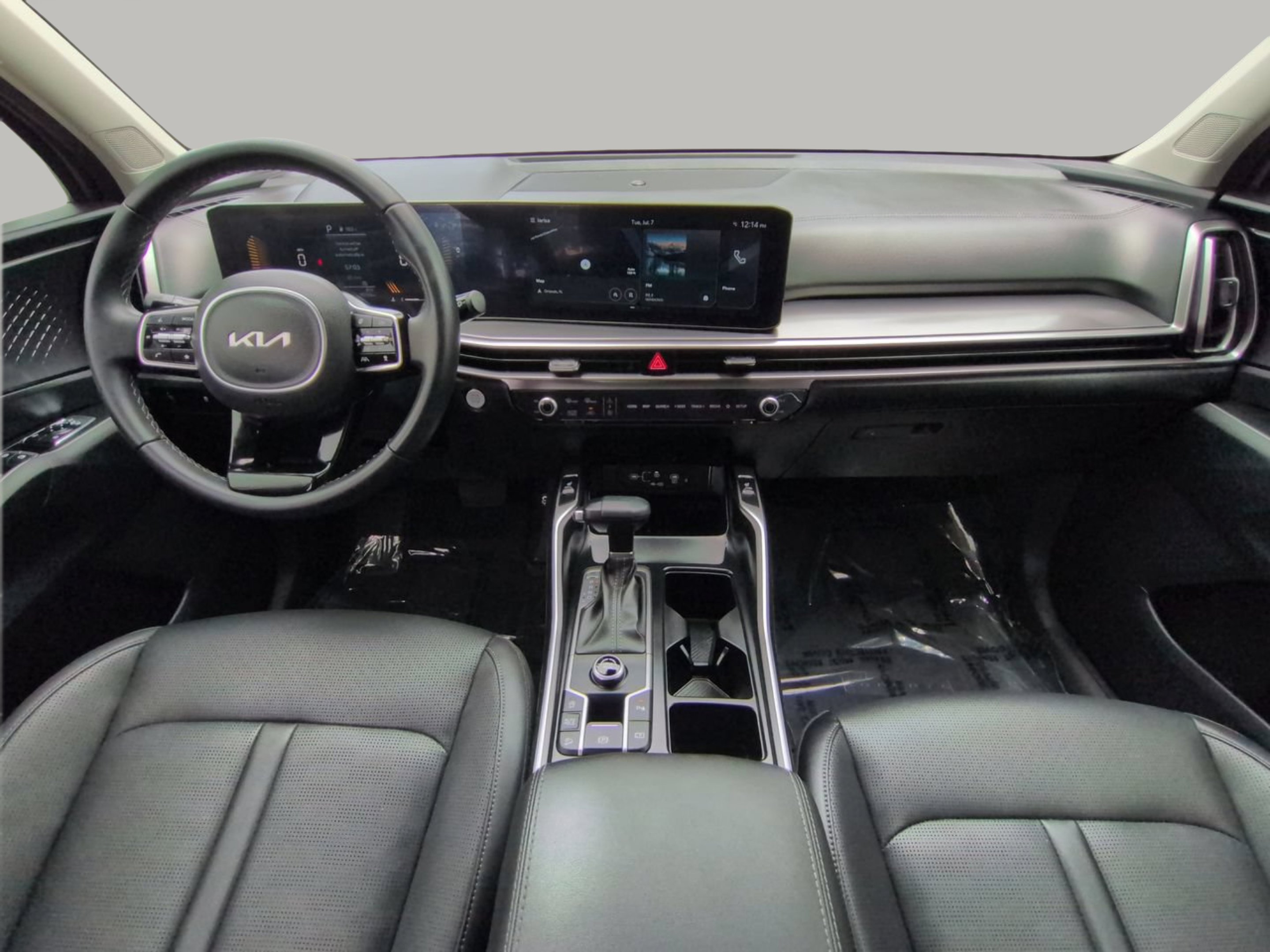 Certified Used 2025 Wolf Gray Kia S image 4