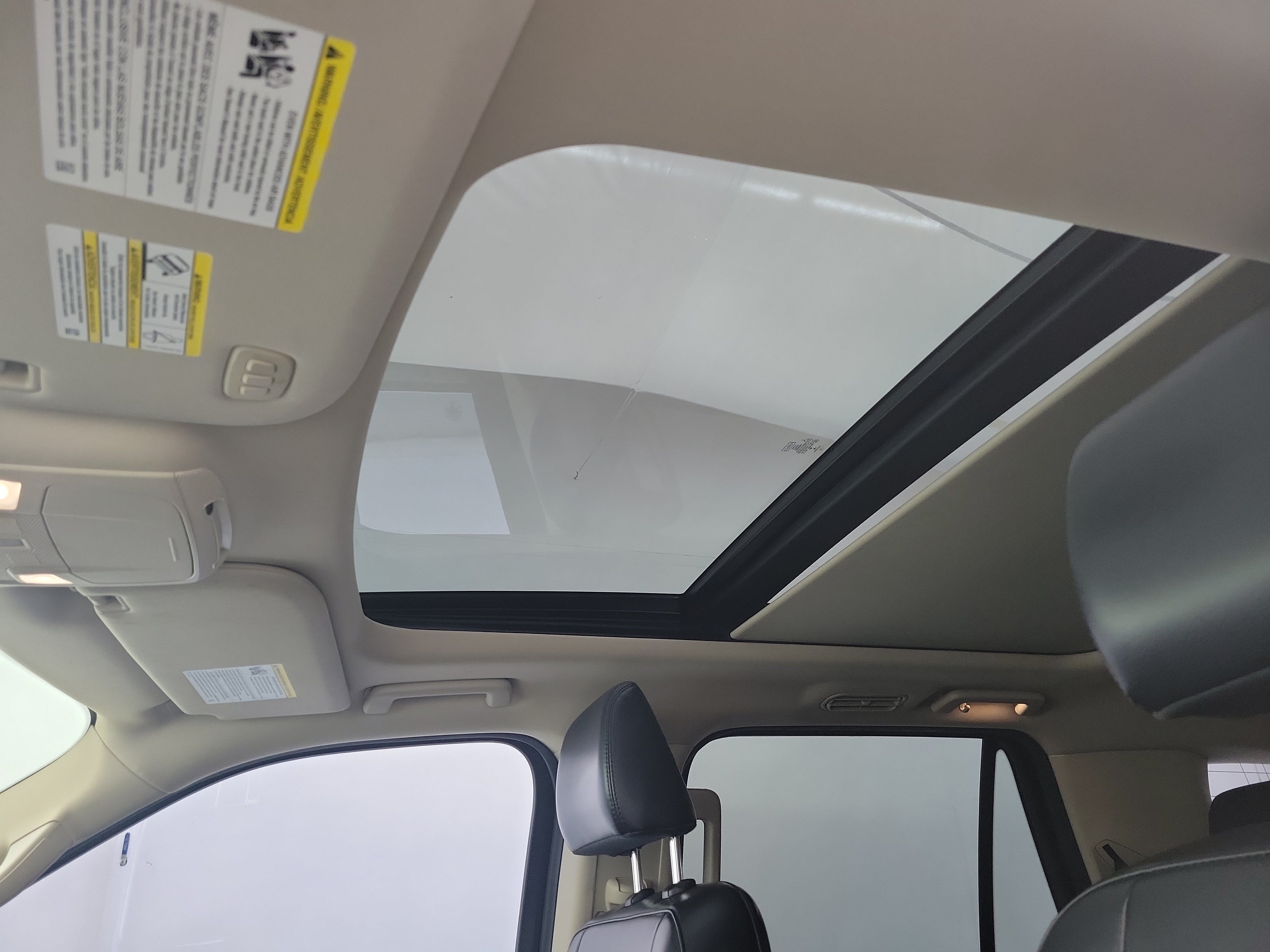 Used 2022 White Metallic Ford XLT image 19