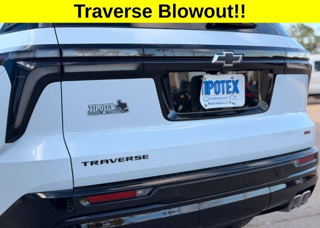 New 2027 Polar White Tricoat Chevrolet RS image 10