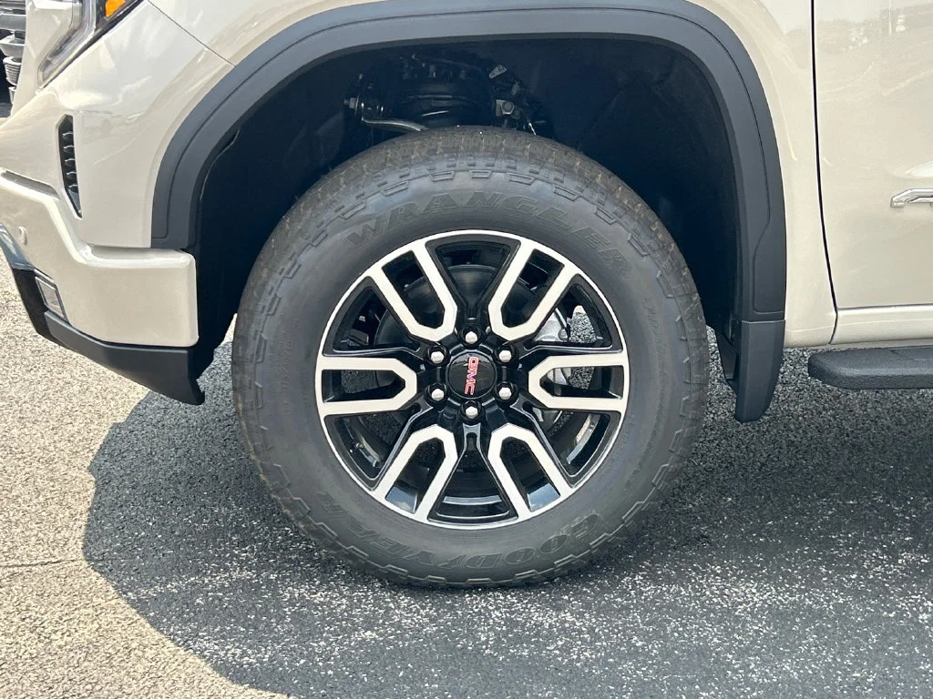 2026 GMC Sierra 1500 AT4 - Photo 13