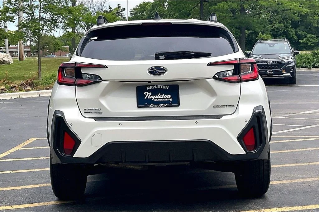 Used 2025 White Subaru Limited image 3