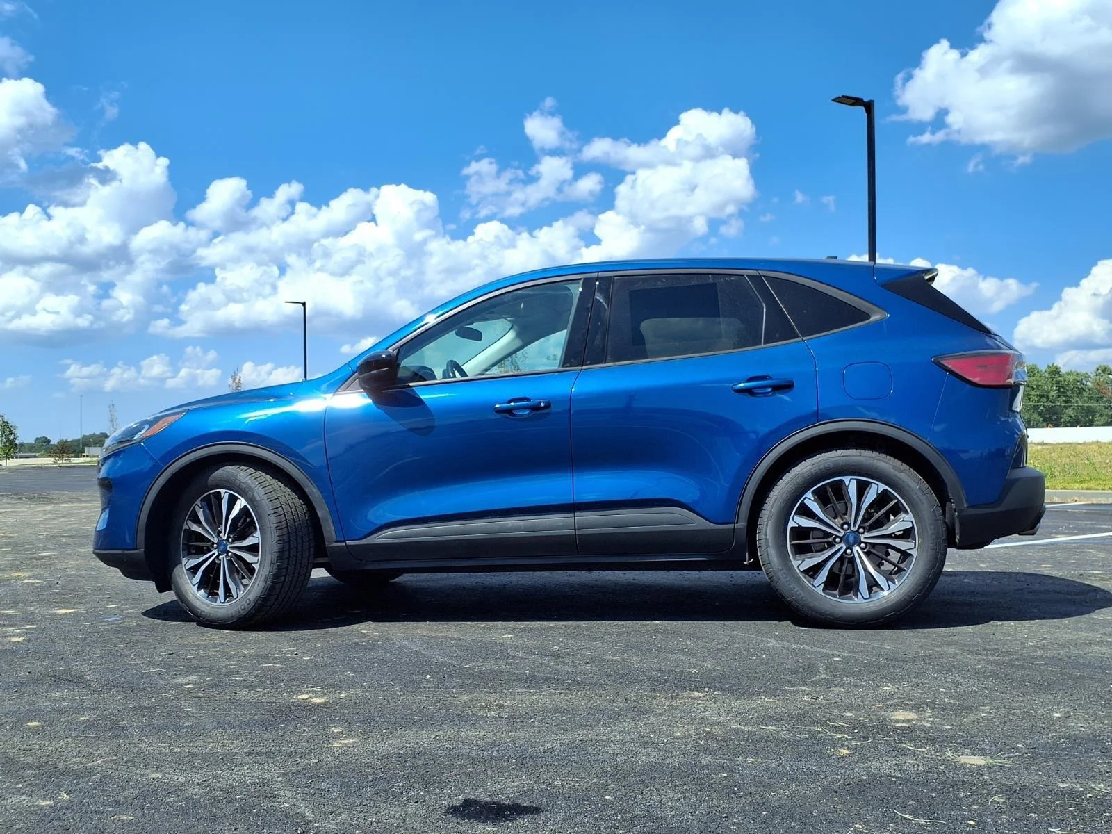 Used 2022 Atlas Blue Ford SE image 27