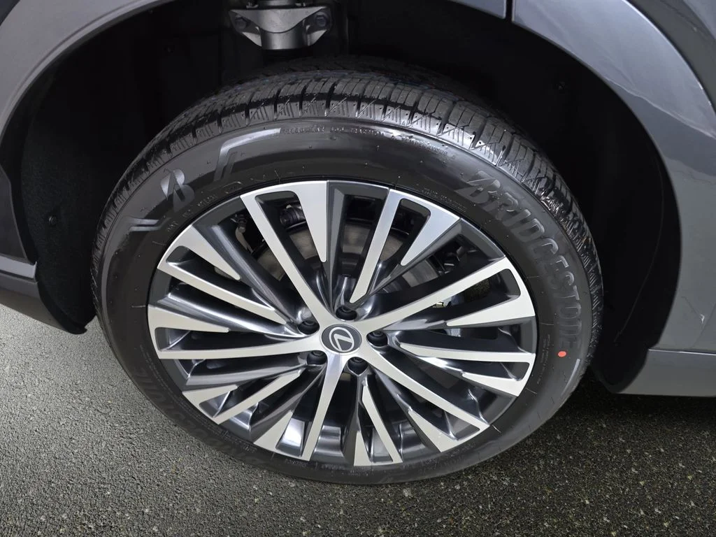 New 2026 Cloudburst Gray Lexus PREMIUM PLUS image 29