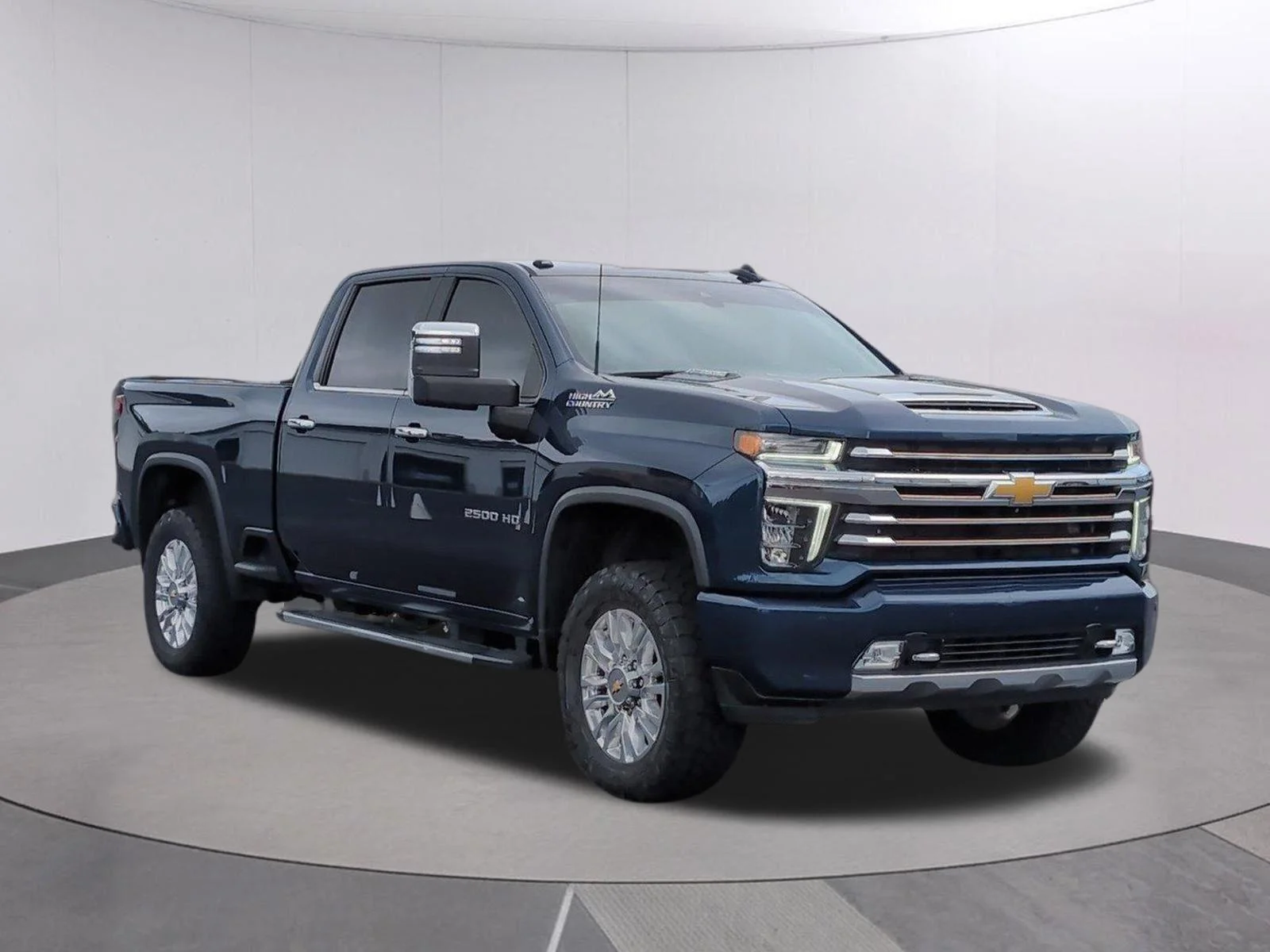 Used 2022 Northsky Blue Metallic Chevrolet High Country image 8