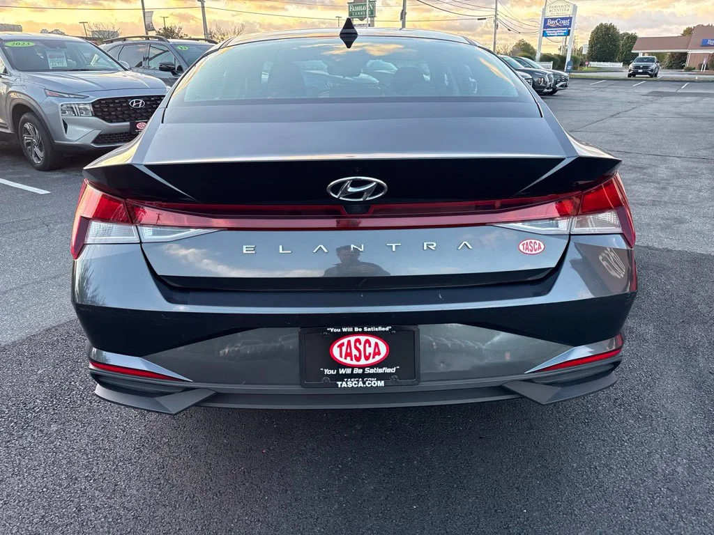 Used 2022 Gray Hyundai SEL image 6