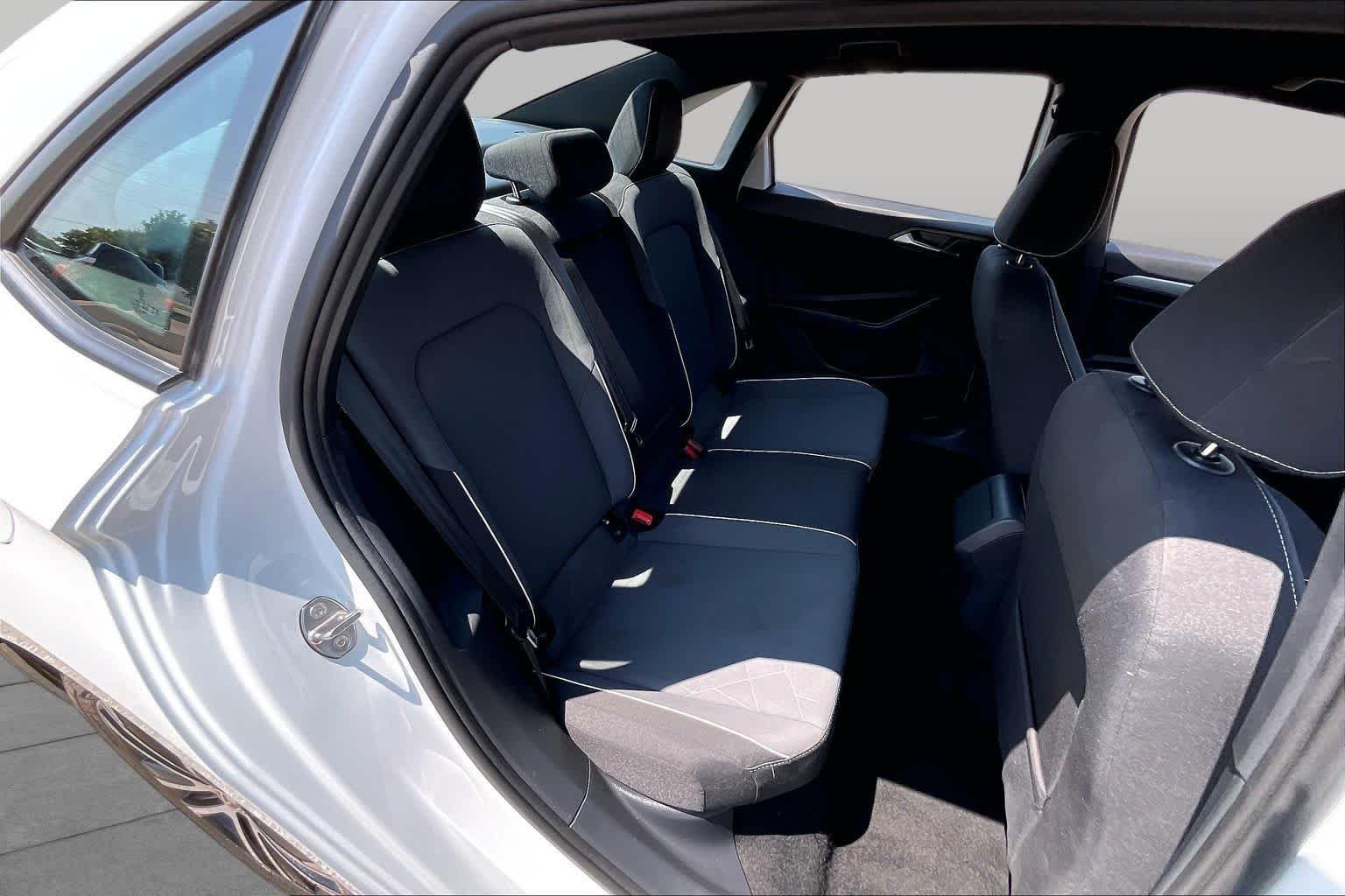 Used 2025 Pure White Volkswagen Sport image 18