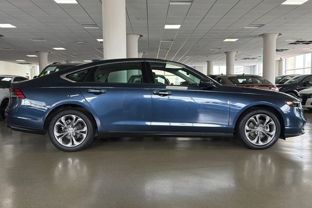 Certified Used 2023 Canyon River Blue Metallic Honda EX image 3