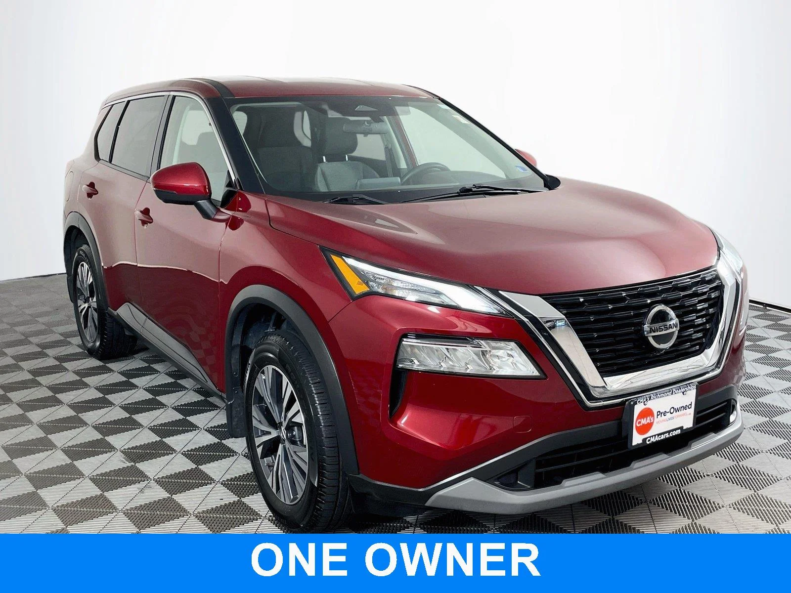 Used 2021 Scarlet Ember Tintcoat Nissan SV image 1