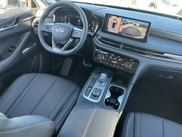 New 2027 RADIANT WHITE INFINITI Luxe FWD image 15