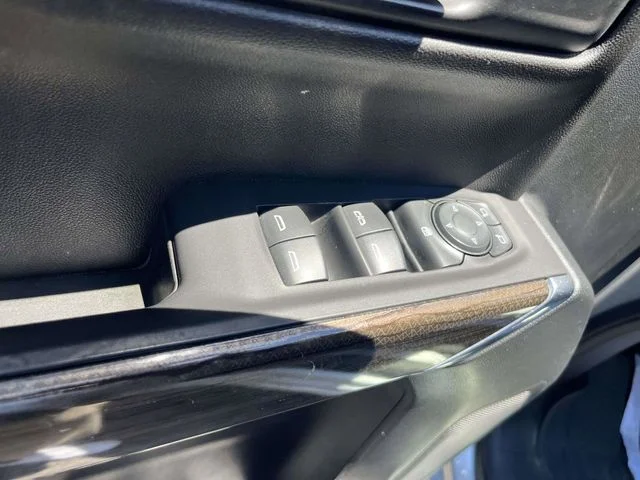 Used 2021 Silver Ice Metallic Chevrolet LT image 18