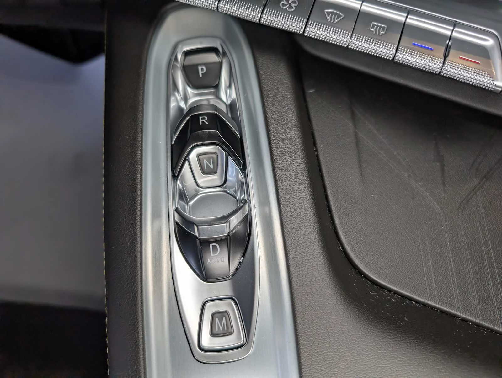New 2027 Admiral Blue Metallic Chevrolet 2LT image 19