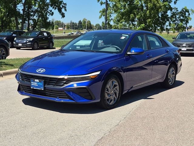 Used 2024 Blue Hyundai SEL image 3