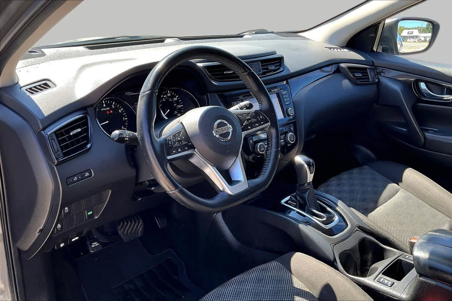 Used 2018 Gun Metallic Nissan SV image 17