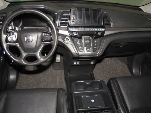 Certified Used 2025 Solar Silver Metallic Honda EX-L image 43