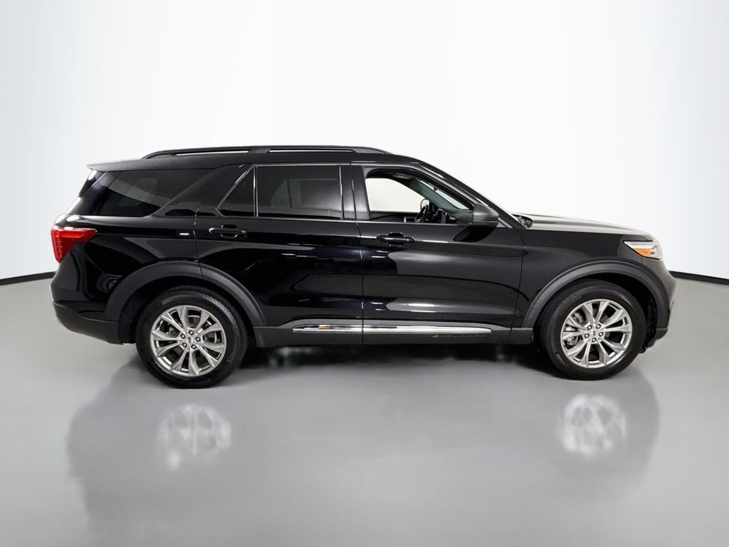 Used 2023 Agate Black Metallic Ford XLT image 13