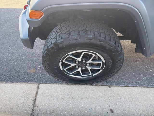 Used 2025 Gray Jeep Rubicon image 11