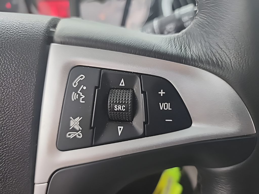 Used 2016 White GMC Denali image 19