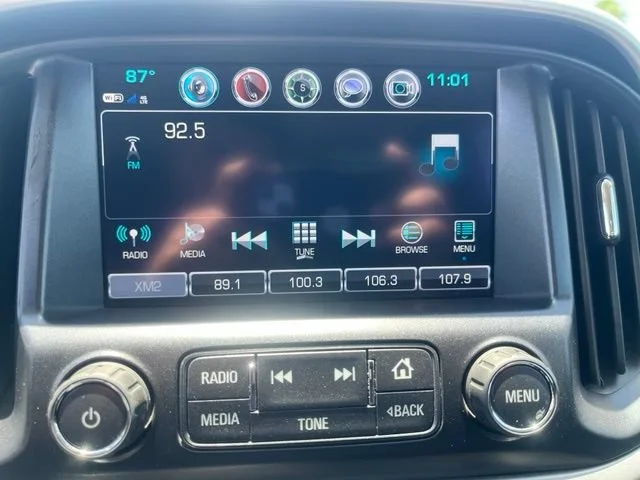 Used 2018 QUICKSILVER METALLIC GMC 2WD SLE image 13