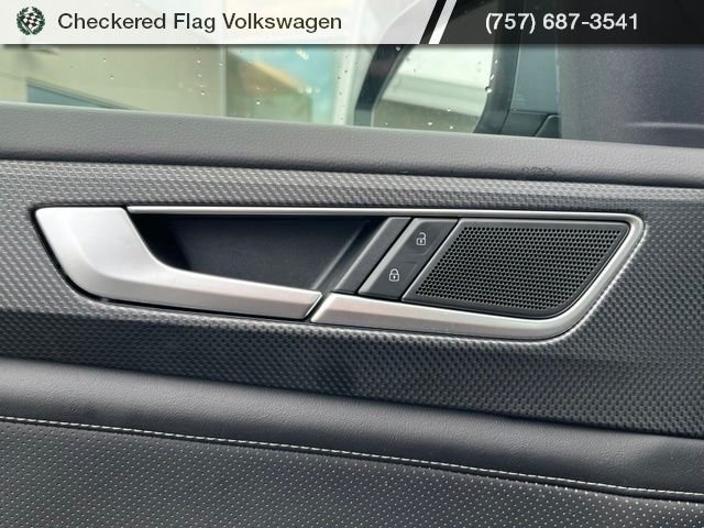 Used 2025 Pure Gray Volkswagen 2.0T SEL image 14