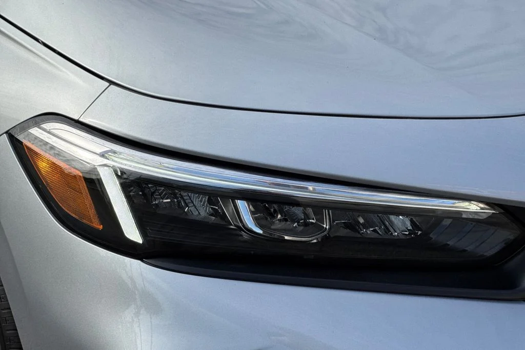 New 2026 Solar Silver Metallic Honda LX image 28